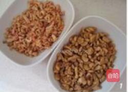 麻辣金钩香酥花生的做法图解1