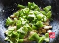 辣子鸡丁的做法图解12