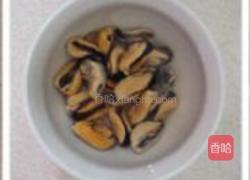 花生咸骨粥的做法图解5