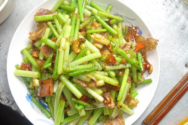 腊肉炒蒜苔