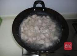 莲藕红烧肉的做法图解3