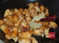 莲藕红烧肉的做法图解6