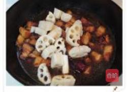 莲藕红烧肉的做法图解8