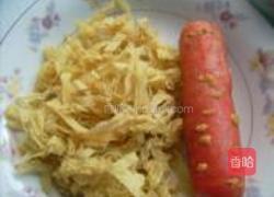 凉拌干豆皮红萝卜的做法图解1