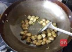 红白豆腐溜草菇的做法图解7