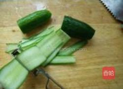 炝黄瓜片的做法图解1