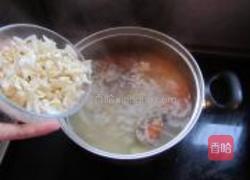 苡米百合猪骨汤的做法图解11