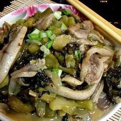 酸菜焖米鱼胶的做法[图]