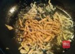 肉丝青椒炒土豆丝的做法图解3