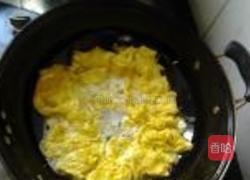 紫甘蓝炒鸡蛋的做法图解1