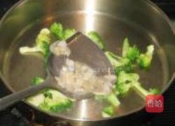 西兰花蛤蜊粥的做法图解4