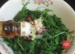 蒜泥凉拌豌豆苗的做法图解6