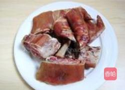 腊猪手煲萝卜的做法图解1