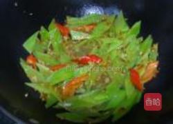 莴笋泡椒炒牛肉的做法图解8