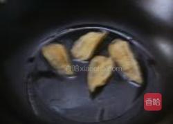 美容汤花胶炖鸡的做法图解2