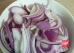 豆角洋葱炒肉的做法图解2