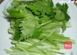 西芹炒鸡胗的做法图解2