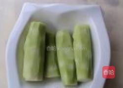 金针菇拌西兰花茎的做法图解2