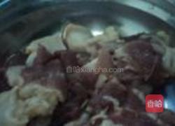 西芹炒猪肉的做法图解1