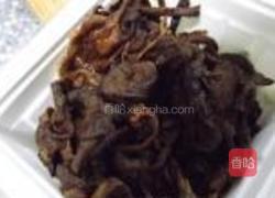 榛蘑肉丝的做法图解1