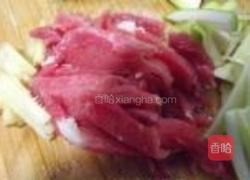 榛蘑肉丝的做法图解2