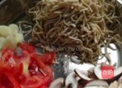 肉丝炒豆腐丝的做法图解1