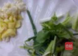 爆炒双花的做法图解4