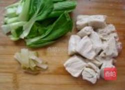 茶树菇冻豆腐汤的做法图解1