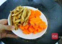 胡萝卜笋烧鸭的做法图解8