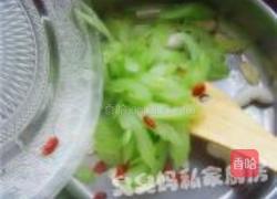 西芹炒菱角的做法图解6