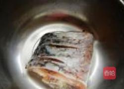花生咸青鱼煲的做法图解1