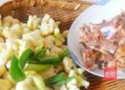 腊肉炝菜花的做法图解1