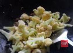 腊肉炝菜花的做法图解4