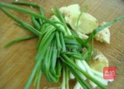 山药焖鸡腿的做法图解3