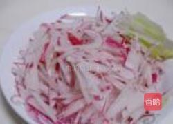 素炒萝卜条的做法图解2