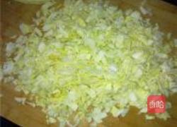 包菜肉末蒸蛋的做法图解1