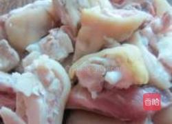 黑豆豉蒸猪蹄的做法图解2