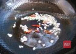 青红椒炒面筋的做法图解7