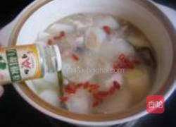 白萝卜枸杞炖羊蹄的做法图解8