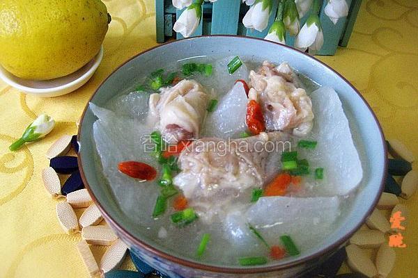 白萝卜枸杞炖羊蹄