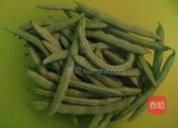 豆角焖面的做法图解1