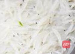 芥辣金针银鱼的做法图解4