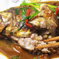 包瓜肉糜嵌鲫鱼的做法[图]