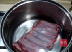 京味儿烧羊排的做法图解1