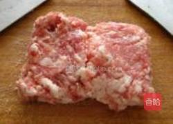槐花猪肉水饺的做法图解1
