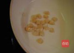 瑶柱蟹肉粥的做法图解3