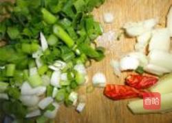 嫩倭瓜烧豆丹的做法图解1