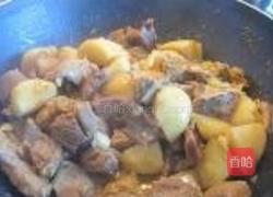 咖喱牛腩焖土豆的做法图解10