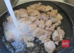 咖喱牛腩焖土豆的做法图解3