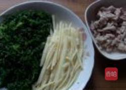 荠菜冬笋炒肉丝的做法图解1